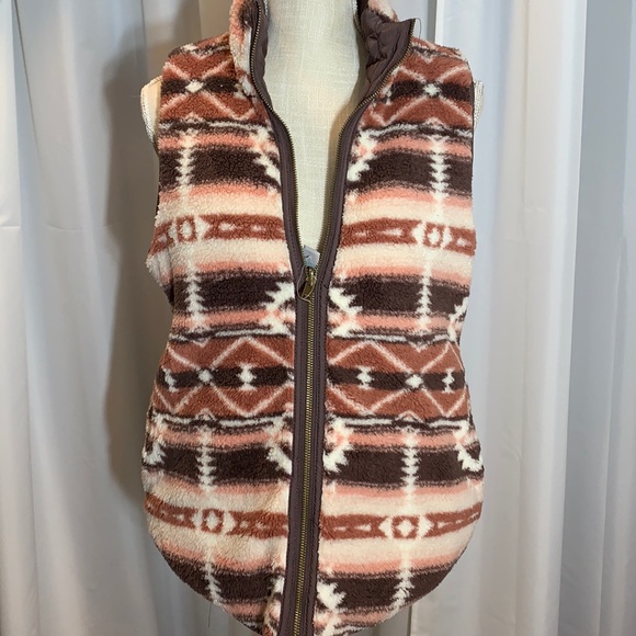 Maurices Jackets & Blazers - NEW Maurices Reversible Sherpa/Quilted Vest